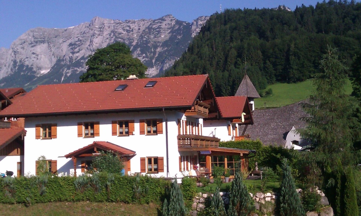 Ramsau Apartment | Vacation apartment with mountain view in a quiet location, 2 balconies, WLAN, 58 sqm, 1-2 persons