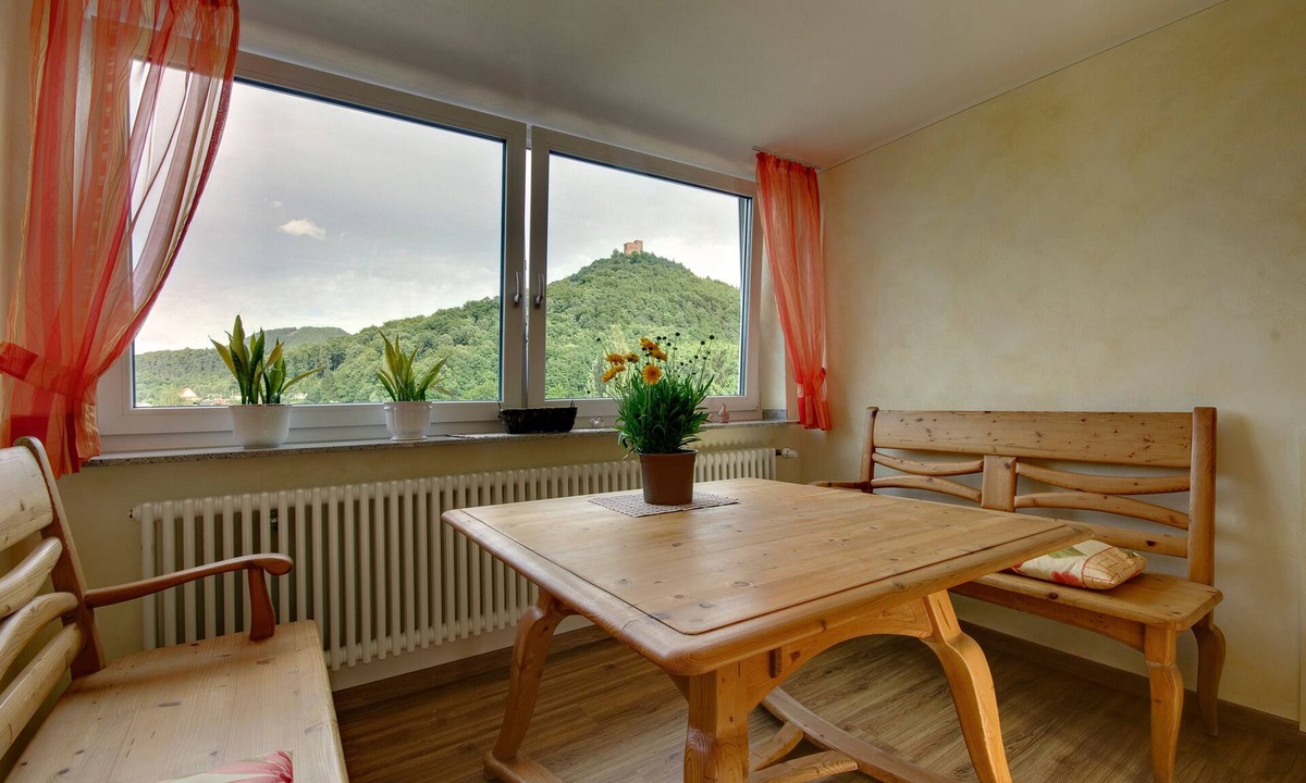 Annweiler am Trifels Apartment | Vacation apartment/apartment for 4 guests with 60m² in Annweiler am Trifels (71341)