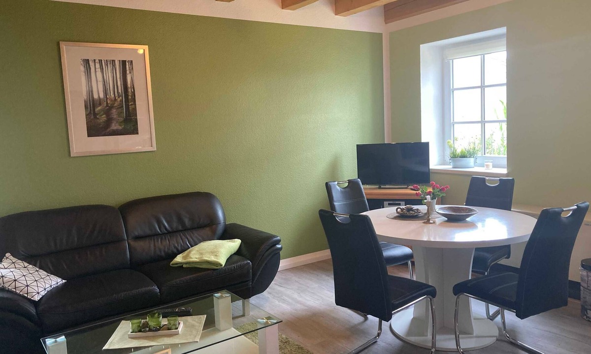 Vitte Apartment | Vacation apartment 2 west - Holiday home Butje