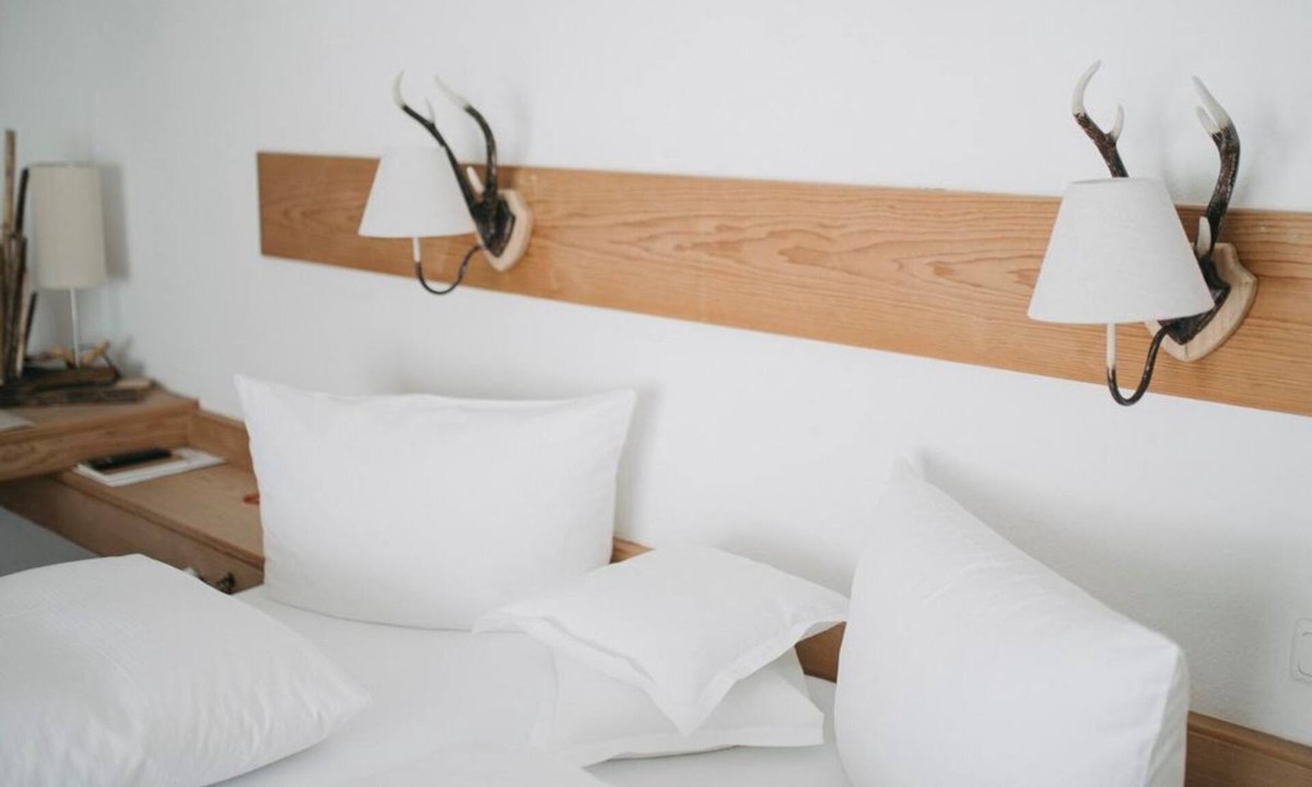 Rofleuten Bed & Breakfast | Vacation apartment Bergliebe - Guesthouse Sonnenplatzerl