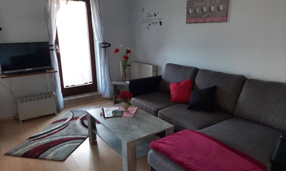 Bischofsmais Apartment | Vacation apartment (45sqm) with access to the bathing pond