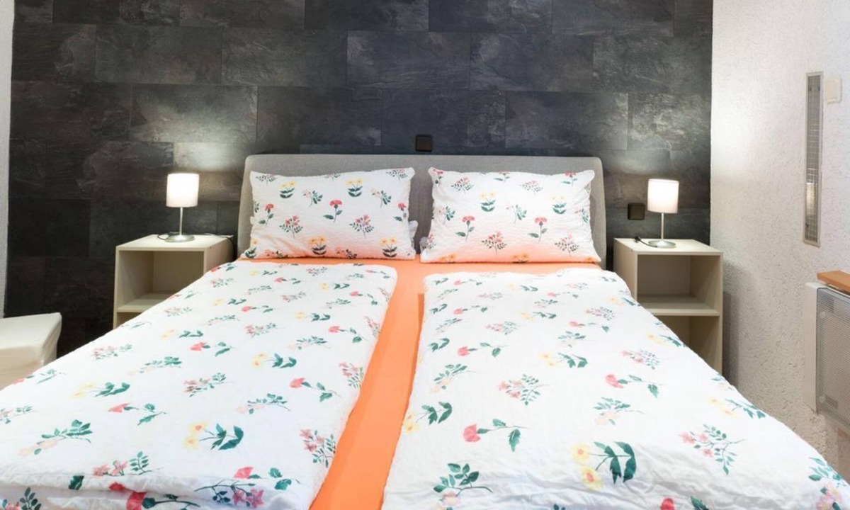 Weiskirchen Apartment | Vacation apartment Haus Rosi ground floor - Holiday apartment Haus Rosi