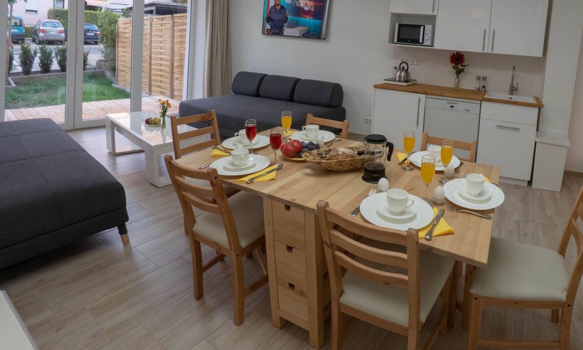 Sanderau Apartment | Vacation apartment in Würzburg city with terrace incl. parking spaces in front of the door