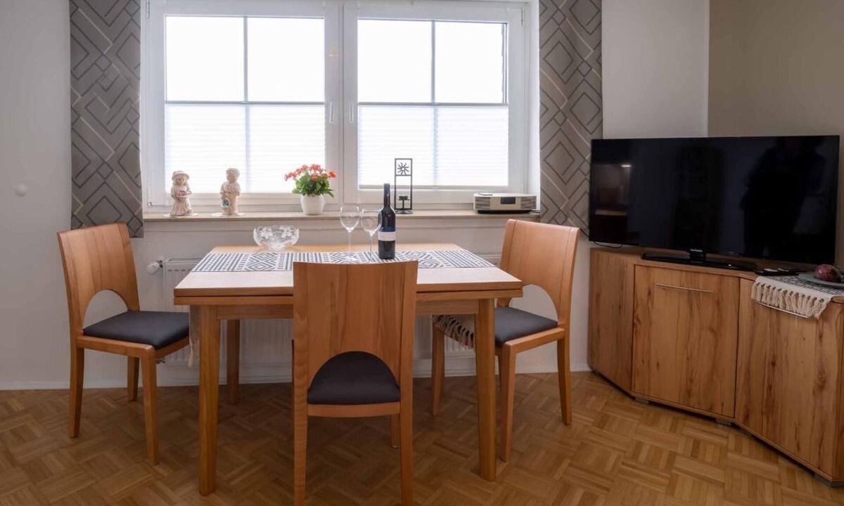 Lenneplaetze Apartment | Vacation apartment (45sqm) with walk-in shower and WiFi