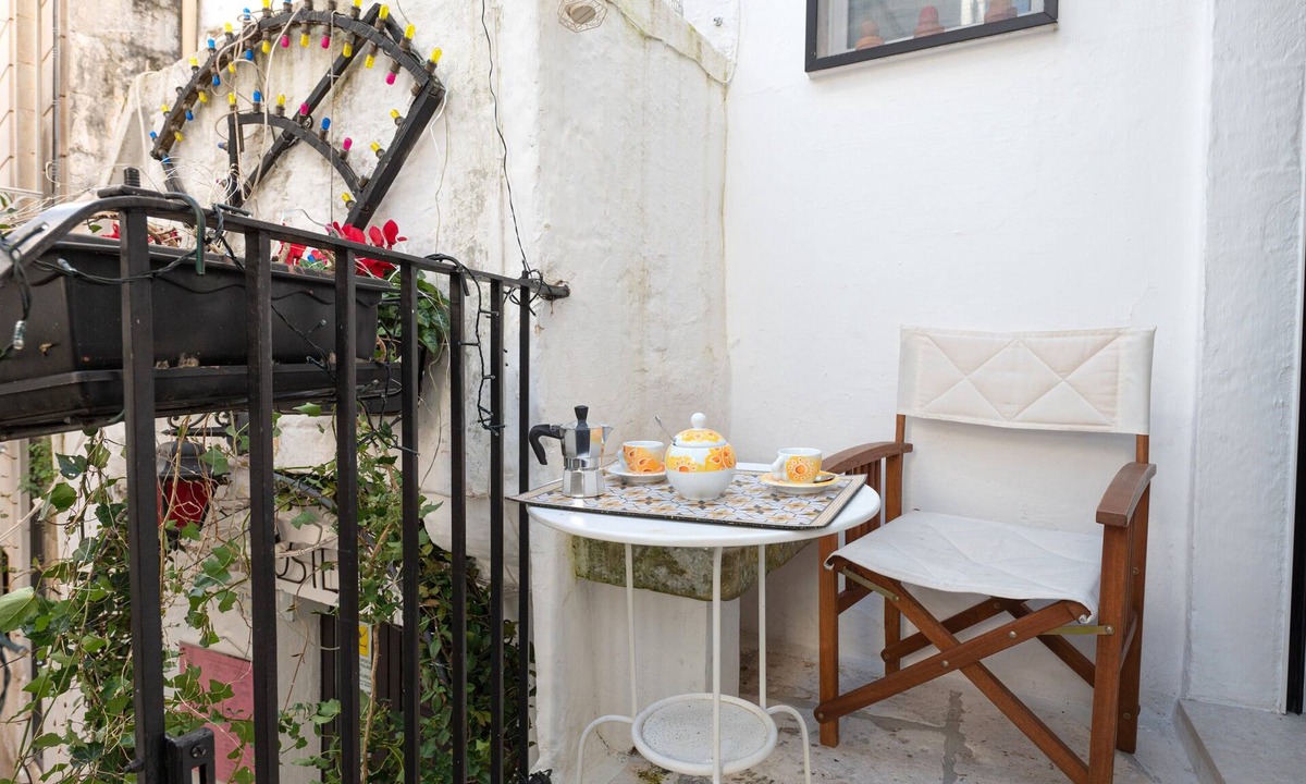 Cisternino House | Vacation Home 'Casa Agata Cisternino' with Wi-Fi and Air Conditioning