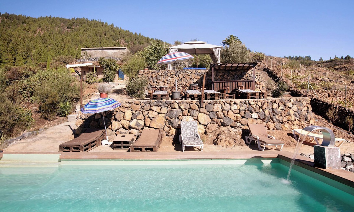 Granadilla de Abona House | Vacation Home "El Cazador 1" with Sea View, Shared Pool & Wi-Fi