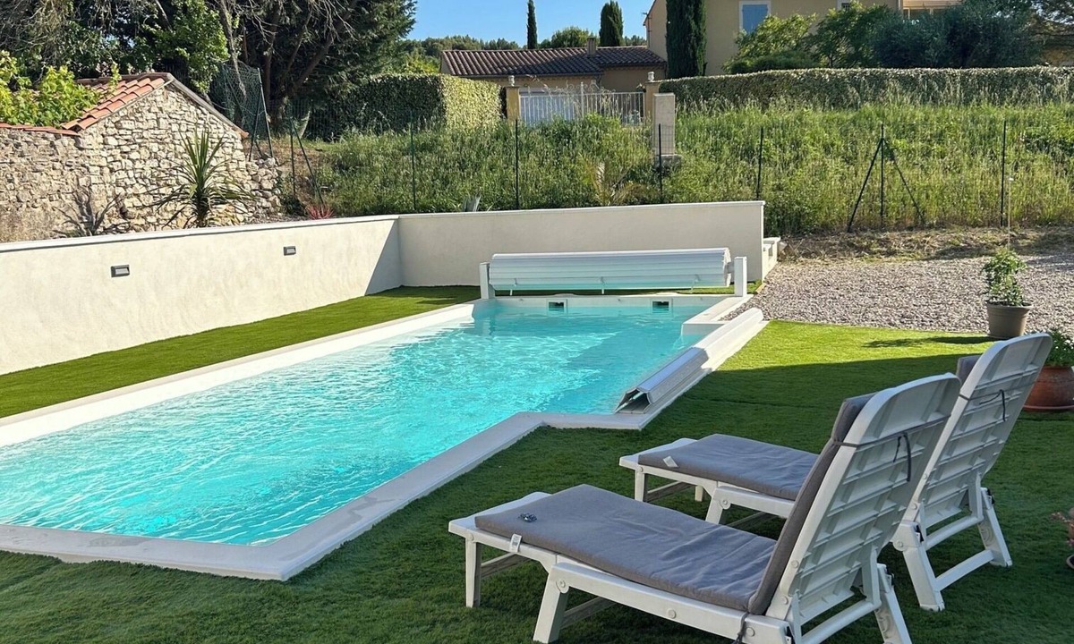 Saint-Didier Apartment | Vacation home in Provence near Mont Ventoux