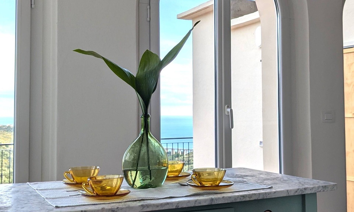 Civezza Apartment | Vacation home in the center of a Ligurian village, with panoramic terrace overlooking the sea