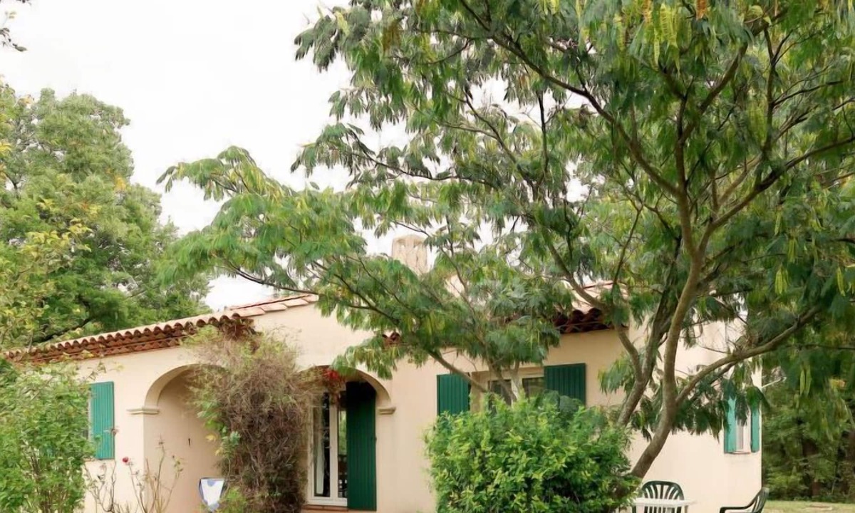 Pierrevert House | Vacation home L'Orée du Golf (PVE100) in Pierrevert - 4 persons, 2 bedrooms