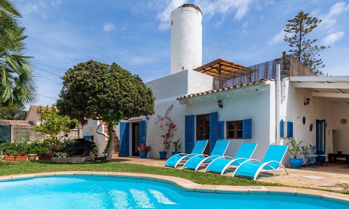 Son Moll House | Vacation Home "Molino Son Moll" with Pool, Wi-Fi, Balcony, Garden & Terrace