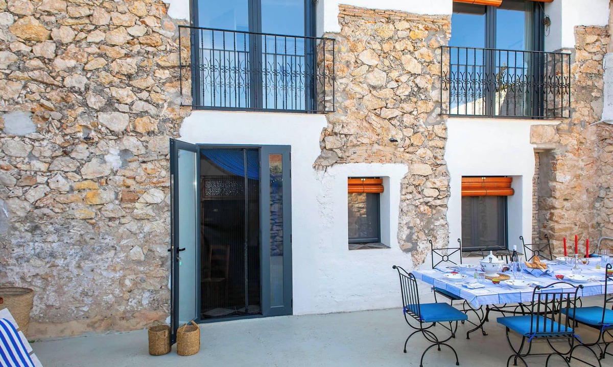 Orba House | Vacation home Peral by Interhome