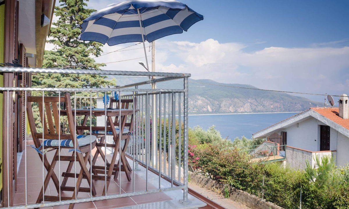 Centola Villa | Vacation House 'Ro. & Se.' in Palinuro IT. Blue Flag also 2026. Accommodation SUN