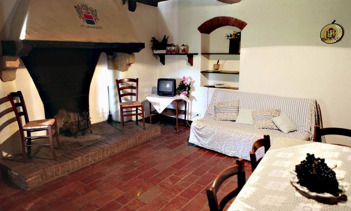 Colle di Val d'Elsa Apartment | Vacation in a former monastery from the 14th century - Apartment Torre