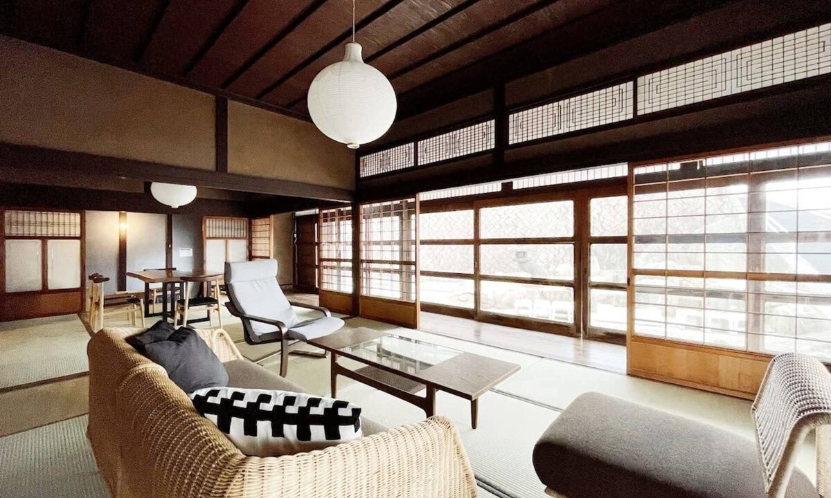 Kure House | Vacation Villa facing ocean view with BBQ Grill Free Parking Space