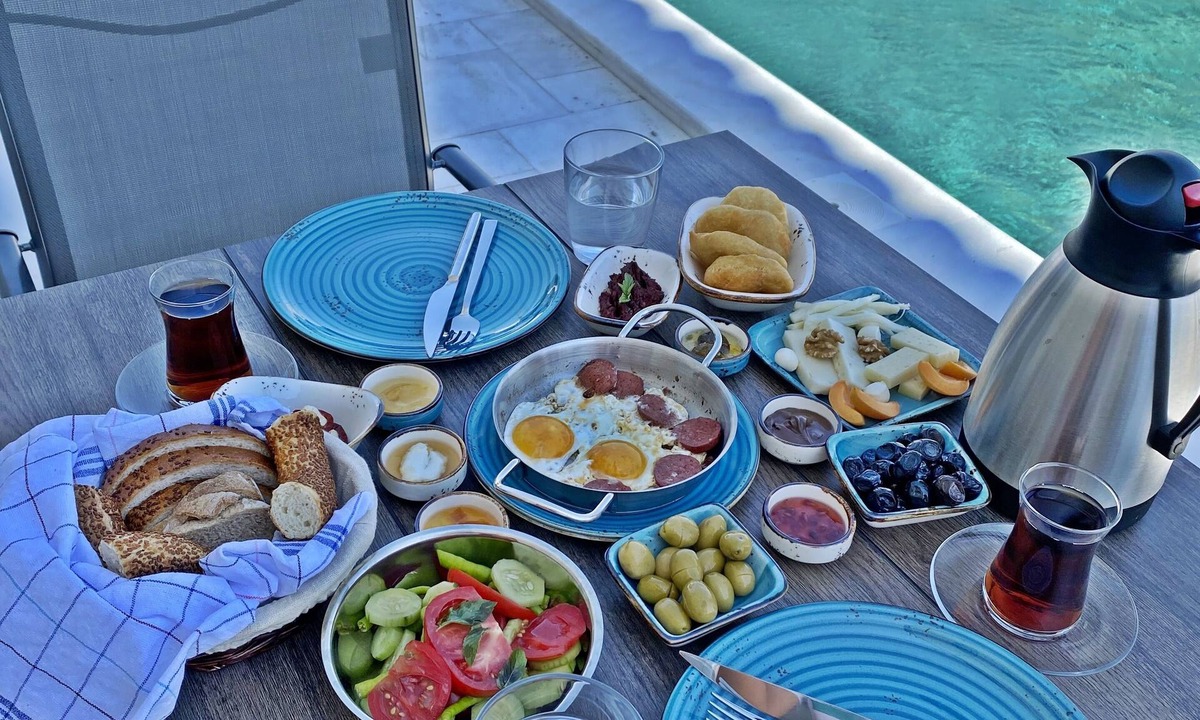 Cesme Hotel | Vahide Dalyan