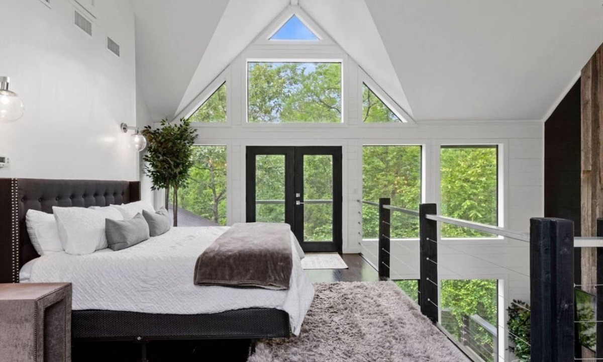 Broken Bow House | VailsBluff Hideaway - Romantic Winter Escape - Hot Tub - Fireplace