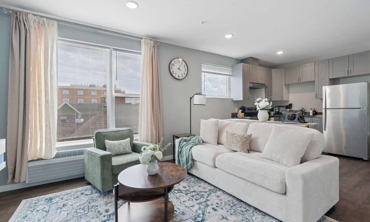 Minneapolis Apartment | Valclyde Cozy Suite-Sleeps 4-Downtown-MPLs