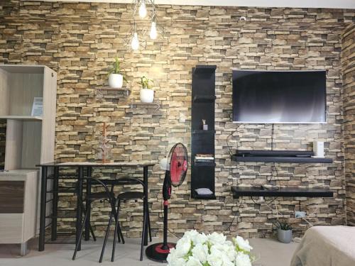 Taytay Apartment | Valley Golf Condominium Staycation