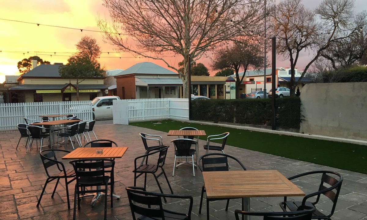 Tanunda Hotel | Valley Hotel