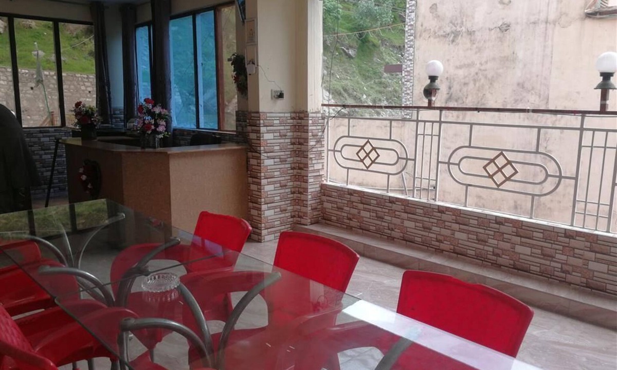 Mahandri Hotel | Valley View Hotel & Restaurant