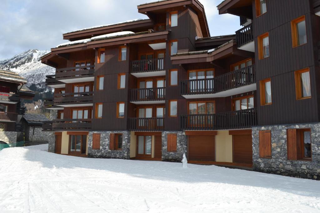 Valmorel Apartment | Valmorel Studio Skis aux pieds