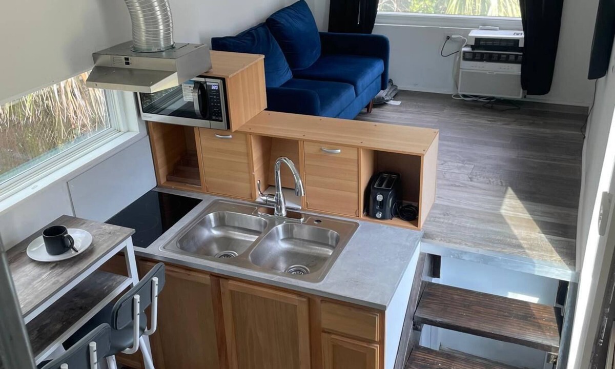 Creekwood House | Van Gogh Tiny House