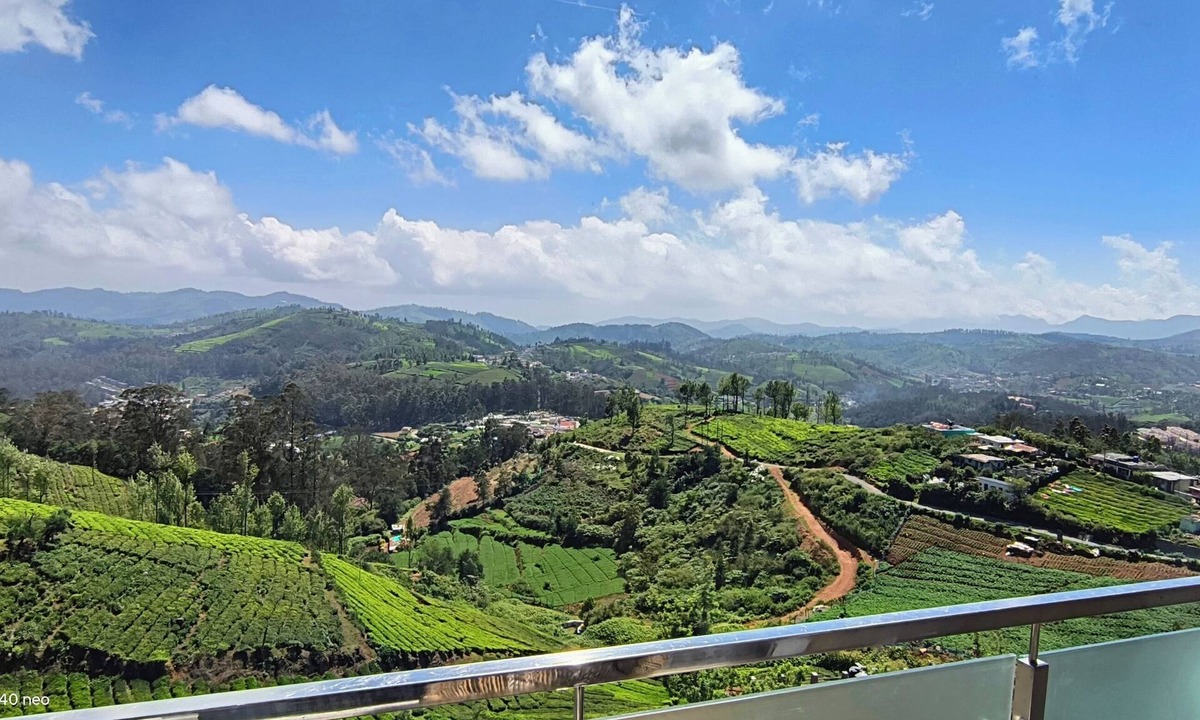 Ooty Hotel | VANAM HOLIDAYS