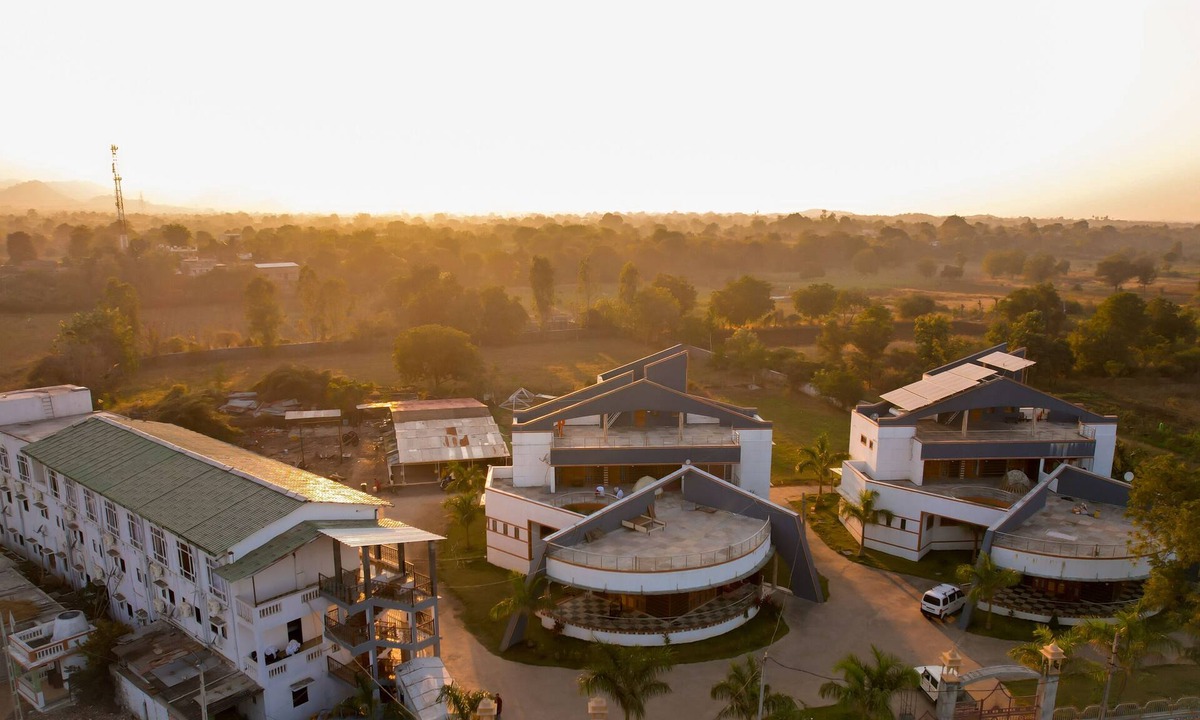 Rajpipla Hotel | Vasant Vihar Resort