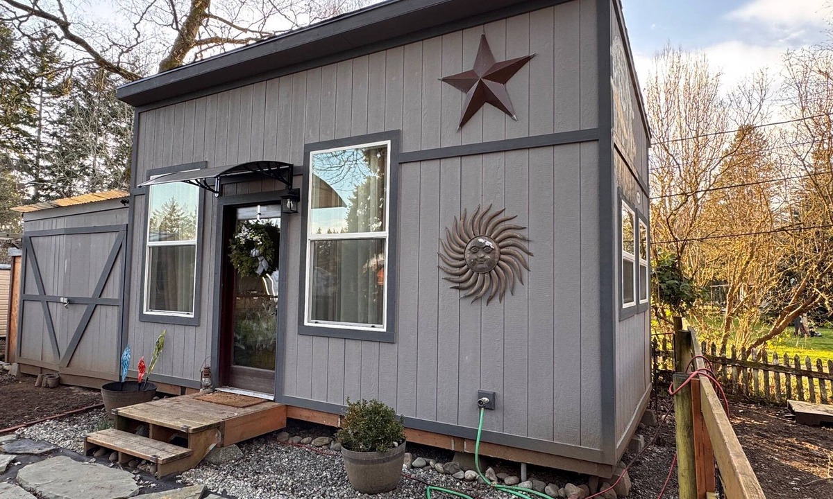 Vashon Island House | Vashon Island Tiny Home Near Island Center Forest