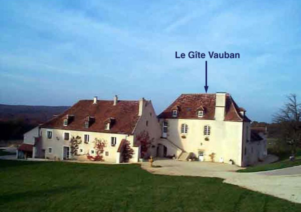 Asquins House | Vauban