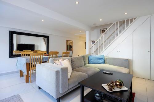 Fulham Broadway Apartment | Veeve - The Fulham Garden Maisonette