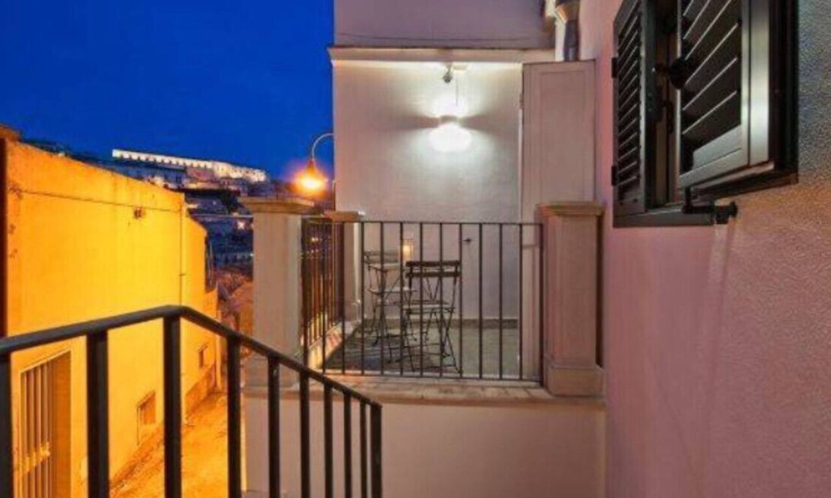 Modica House | Veiled Paths. Single-family home in Cartellone, Modica Bassa (Casa Cartidduni)