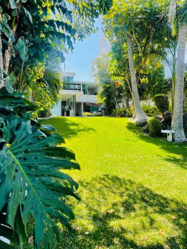 Tequesquitengo House | Ven a disfrutar de Casa Alfenapa a pie del lago, somos pet friendly