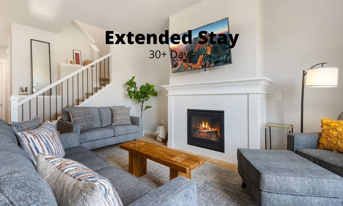 Windsor House | Vernazza Retreat | King Suite & Resort Amenities