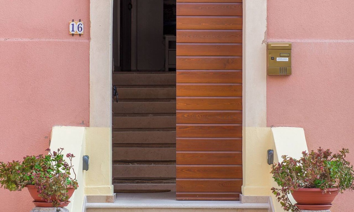 Verona City Centre Apartment | Verona up to you Panorama with car & bike places