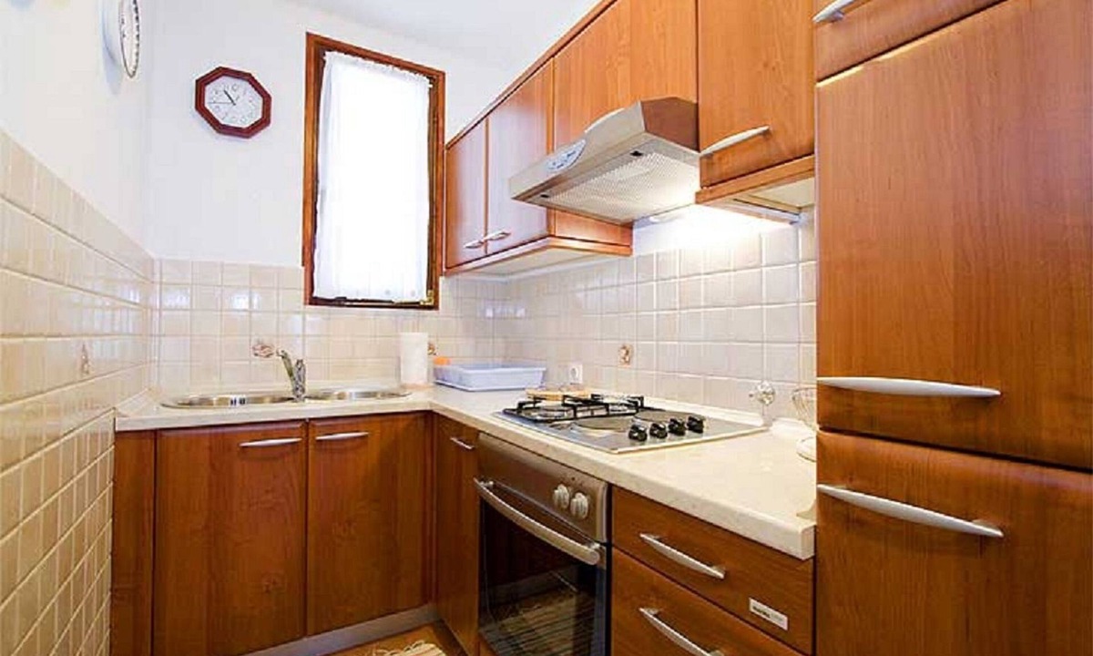 Borik Apartment | Very nice apartment for 4-6 people in Rovinj - Borik, 200 m from the beach.