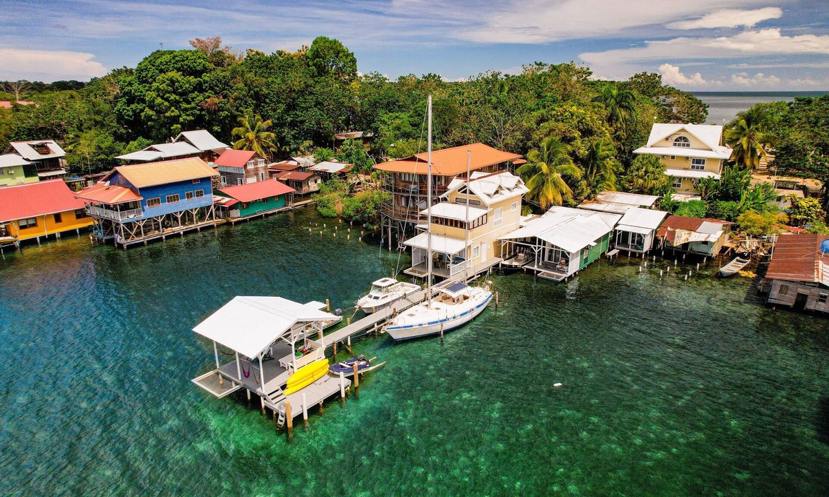 Saigon Cabin | Very Nice Studio Apartment fully equipped over the water with beautifull view !