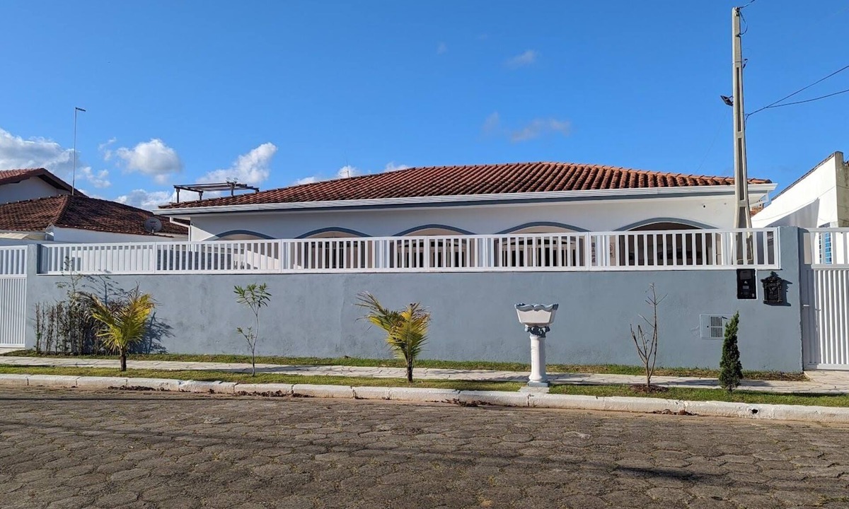 Parque Oasis House | Very spacious and comfortable home with large pool, only 190 meter to the beach.