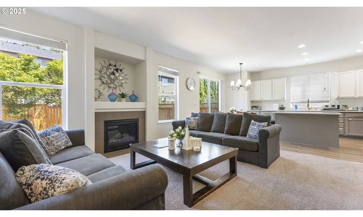 Hillsboro House | Very Spacious Modern 6BR Group Getaway