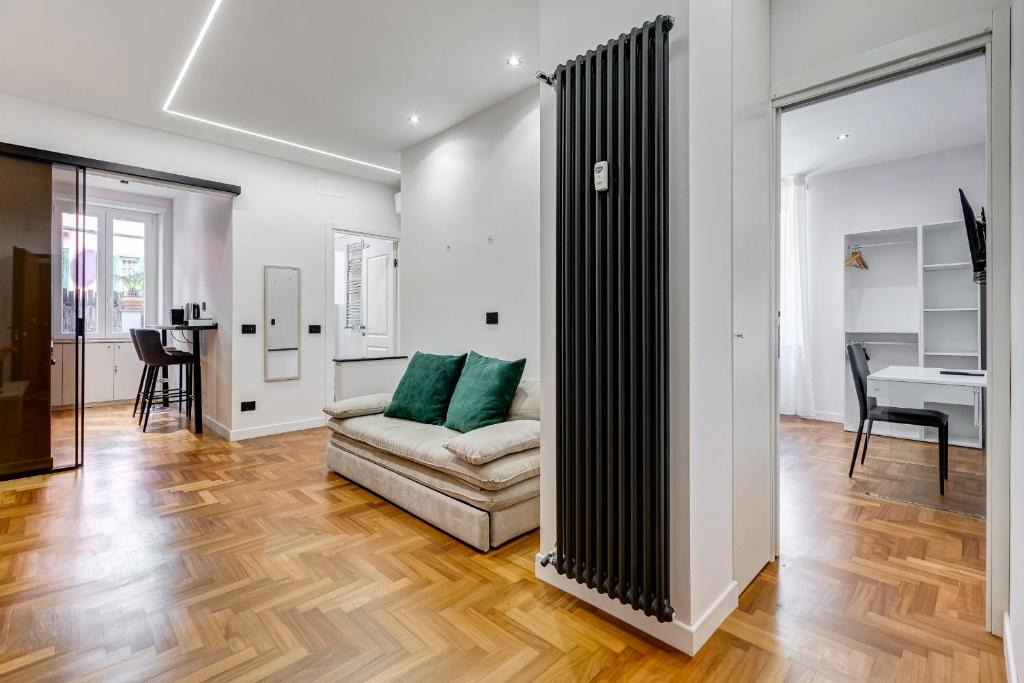 Aurelio Apartment | Vesta Rome House