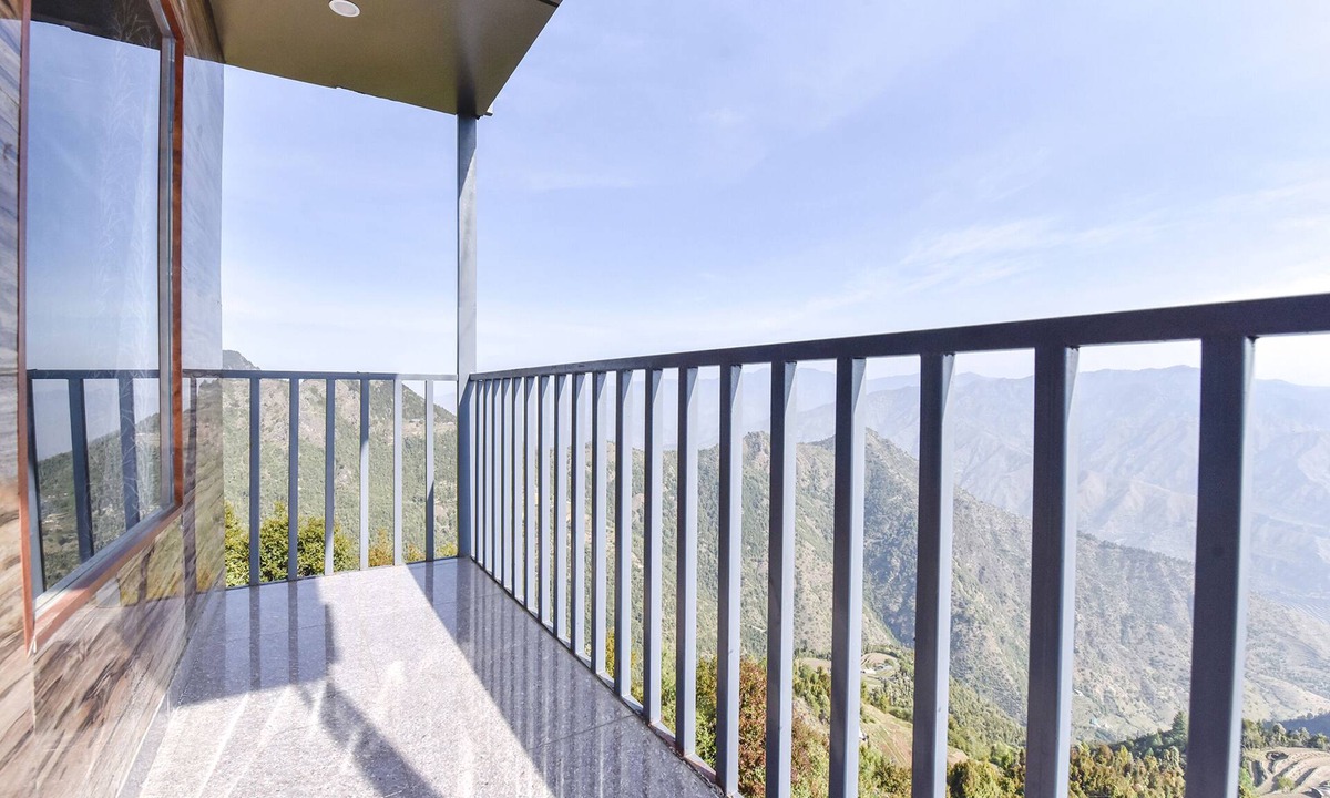 Kempty Range Hotel | Via Neilkanth
