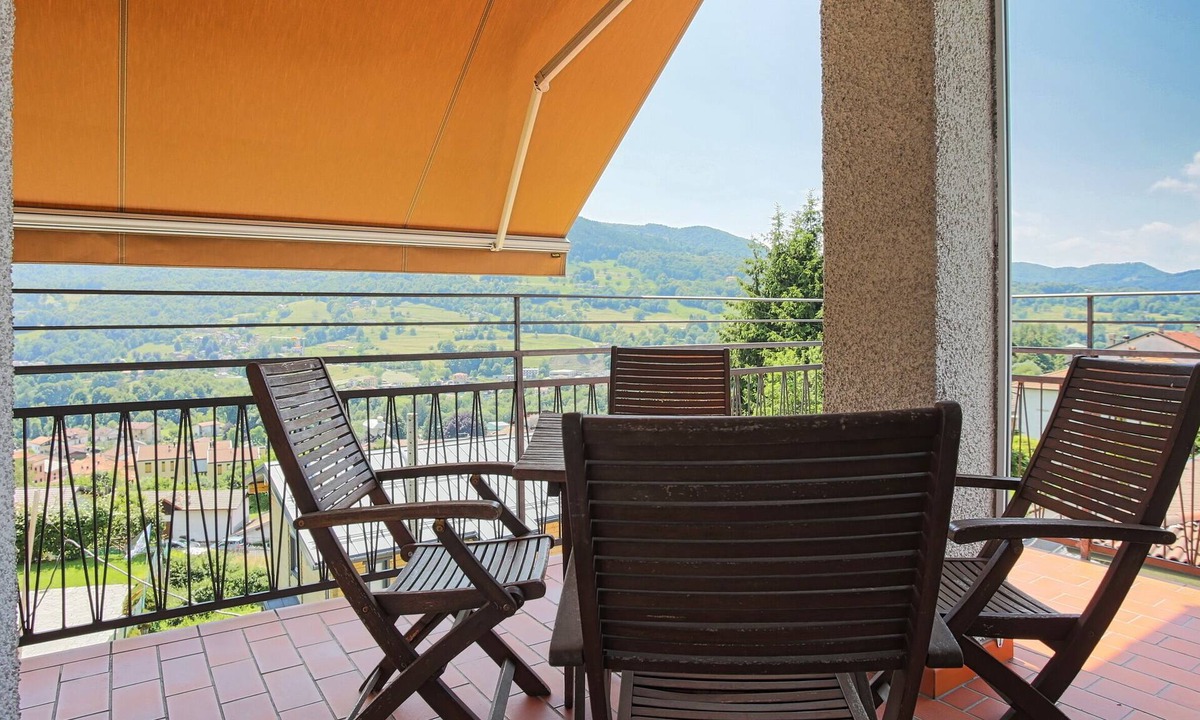 San Fedele Intelvi Apartment | Via Pighini 75 - Two Bedroom Apartment, Sleeps 4