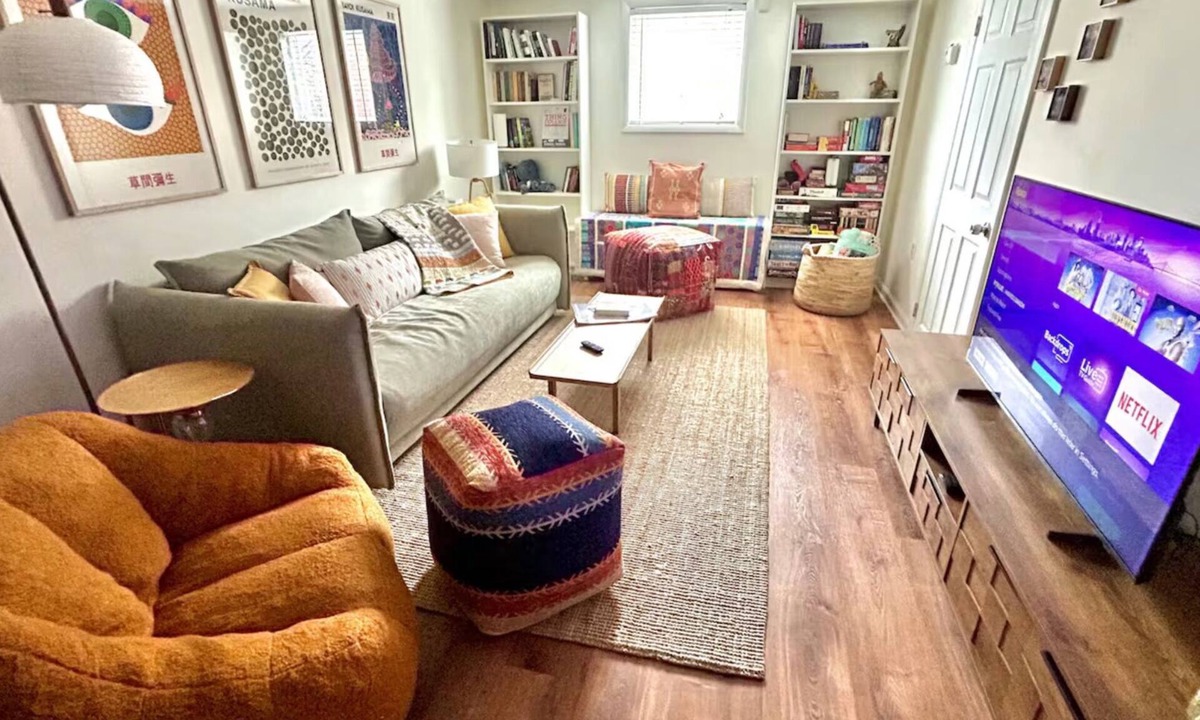Wheaton House | Vibrant haven in Silver Spring near Metro & shops with relaxing outdoor space