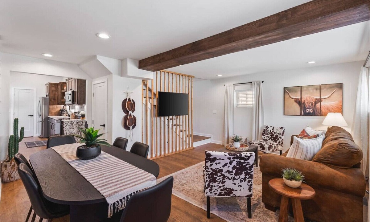 Greenwood Condo | Vibrant Multi-Condo Building - Sleeps 48 - 7 Units