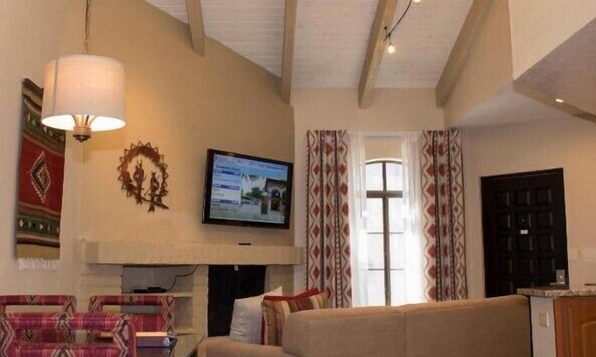 Arcadia Apartment | Vibrant Studio with Pool & Garden at Scottsdale Camelback Resort