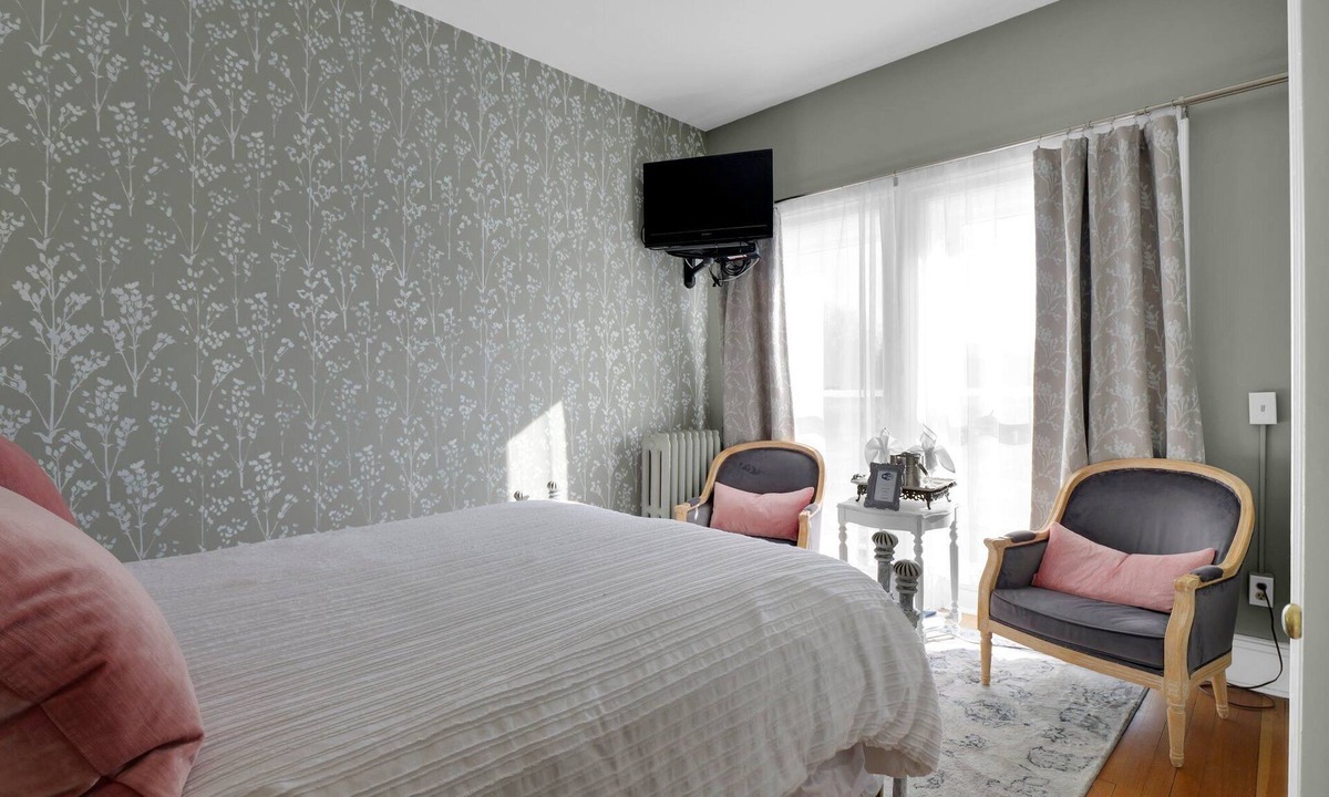 Olean Bed & Breakfast | Victoria Mansion 1895, Near SBU - AA Milne Room!