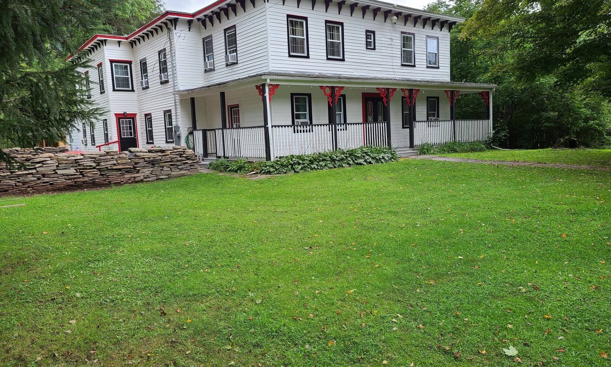 Lexington House | Victorian Catskill House w/Game Room, Fire Pit, and Strong Wi-Fi