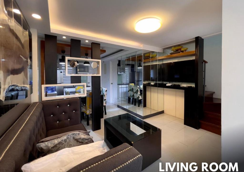 Pallocan Apartment | Victorian Charm, Modern Comfort - Near SM Batangas