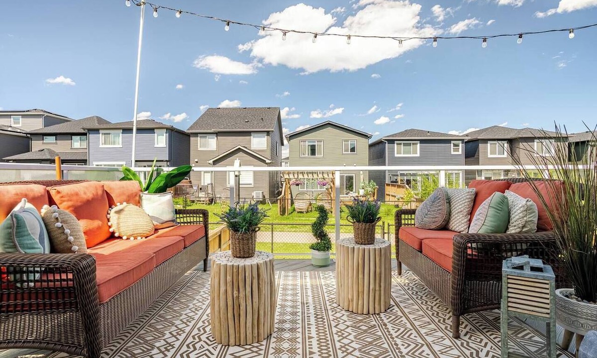 Southwest Calgary Apartment | Victorian Gem – Banff & Spruce Meadows Nearby!