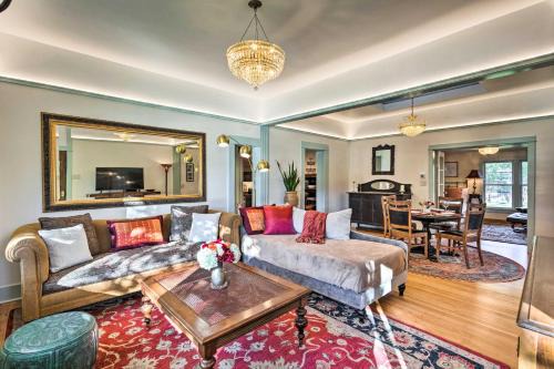 Carbondale House | Victorian Gem! Steps to Dine, Shop and Hike